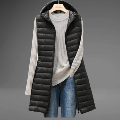 ROMI – Leichtes Gilet mit Kapuze für Frühling & Sommer