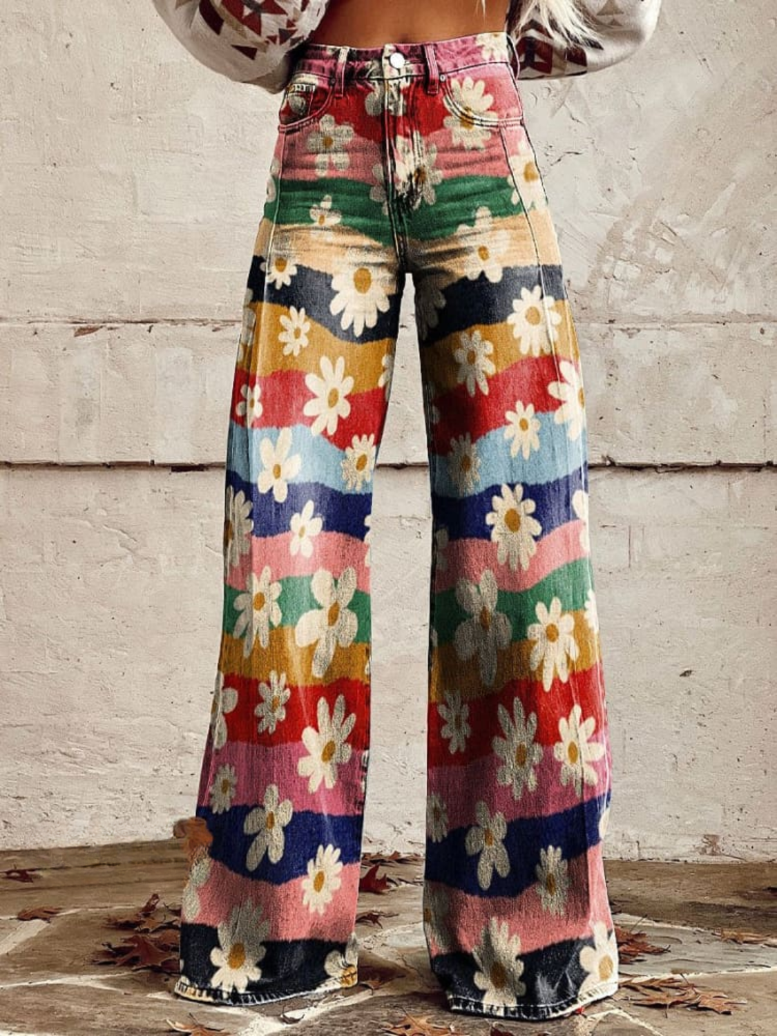 Vintage Boho-Hosen mit Regenbogen-Streifen und Blumenmuster