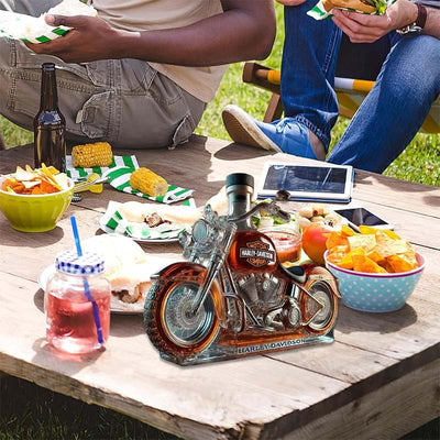 Kreative Weinflasche im Motorradzubehör