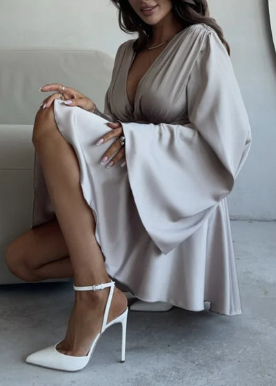 Bernstein - Satin Kleid mit lockeren Ärmeln