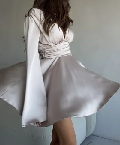 Bernstein - Satin Kleid mit lockeren Ärmeln