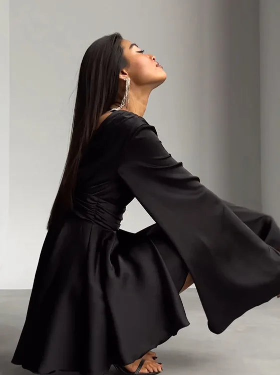 Bernstein - Satin Kleid mit lockeren Ärmeln