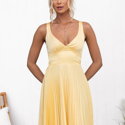 Rozemarijn™ | Gelbes Plissee-Maxikleid mit V-Ausschnitt